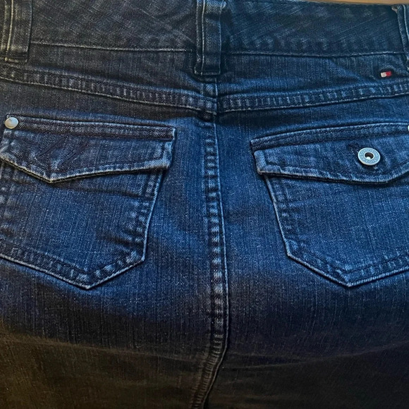 Tommy Hilfiger denim skirt, size 0 - Picture 3 of 4